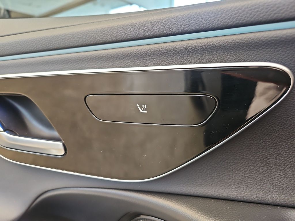Fahrzeugabbildung Mercedes-Benz E 220 dT Avantg. Distronic+ AHK LED KeyLess SHZ