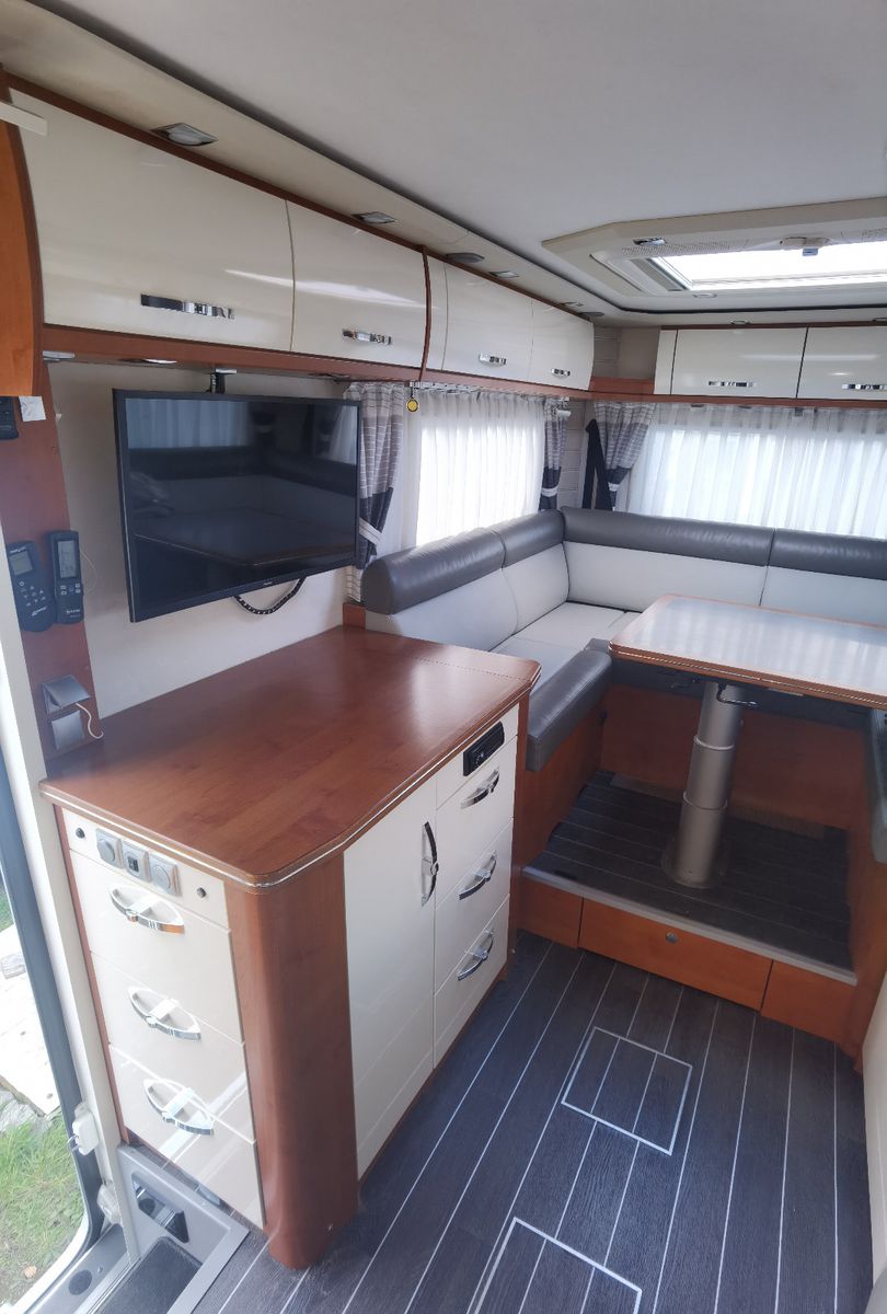 Fahrzeugabbildung Phoenix 8300 BMRSLX