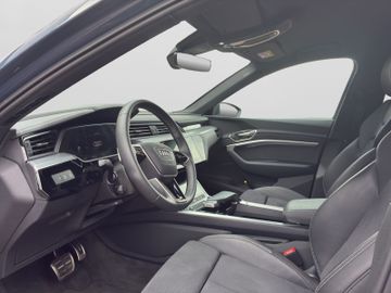 Audi Q8 e-tron - 9