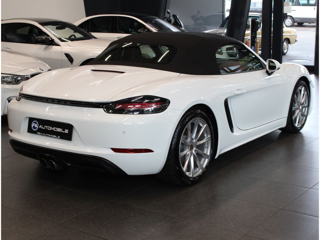 Fahrzeugabbildung Porsche Boxster R.Kamera+Klangpaket+19"S LM+Alcantara