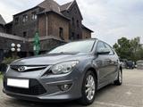 Hyundai i30 CW 1.4 Classic Classic - Hyundai i30 aus 2011 mit Benzin-Antrieb: Kombi