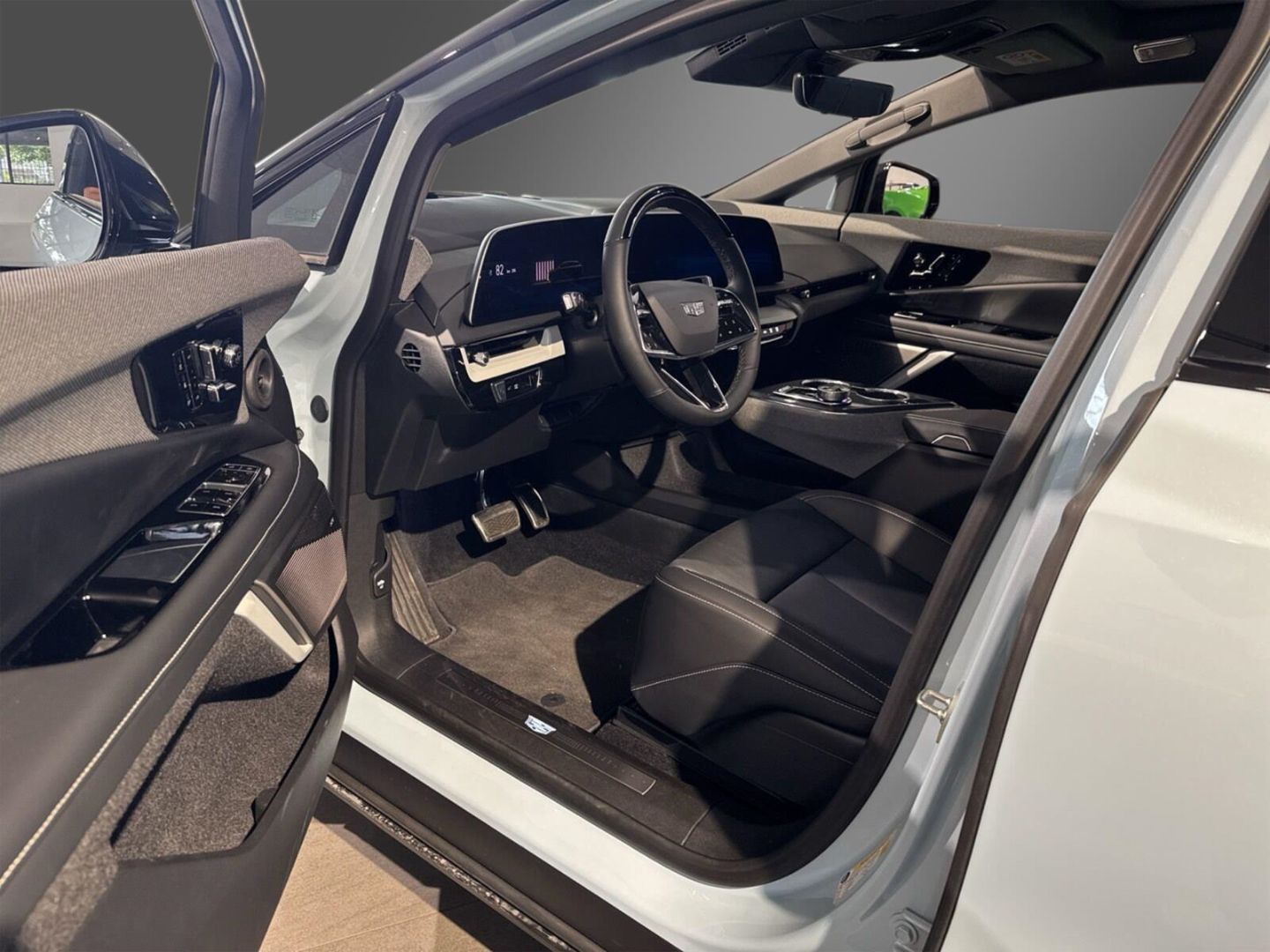 Fahrzeugabbildung Cadillac OPTIQ AWD Studio Edition 1 of 50 inkl. Winterrad