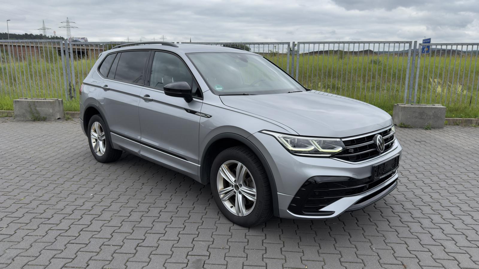 Volkswagen Tiguan Allspace 2.0TDI R-Line 4M. /Apps/AHK/LED/
