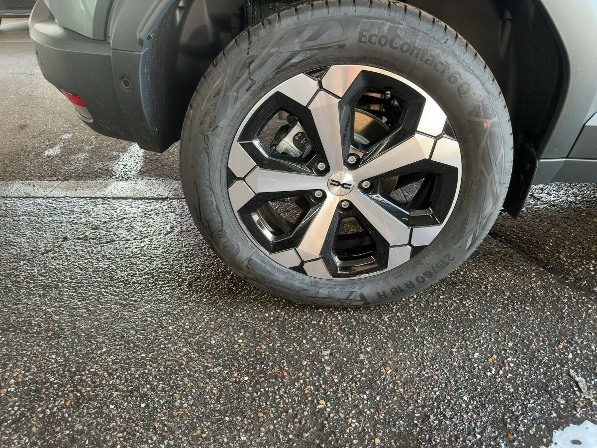 Fahrzeugabbildung Dacia Duster Journey Hybrid 140
