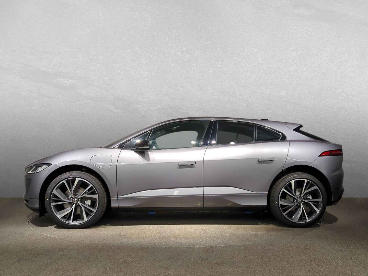 Jaguar I-Pace EV400 R-Dynamic SE BLACK-PACK PANORAMA 22 imagem 3