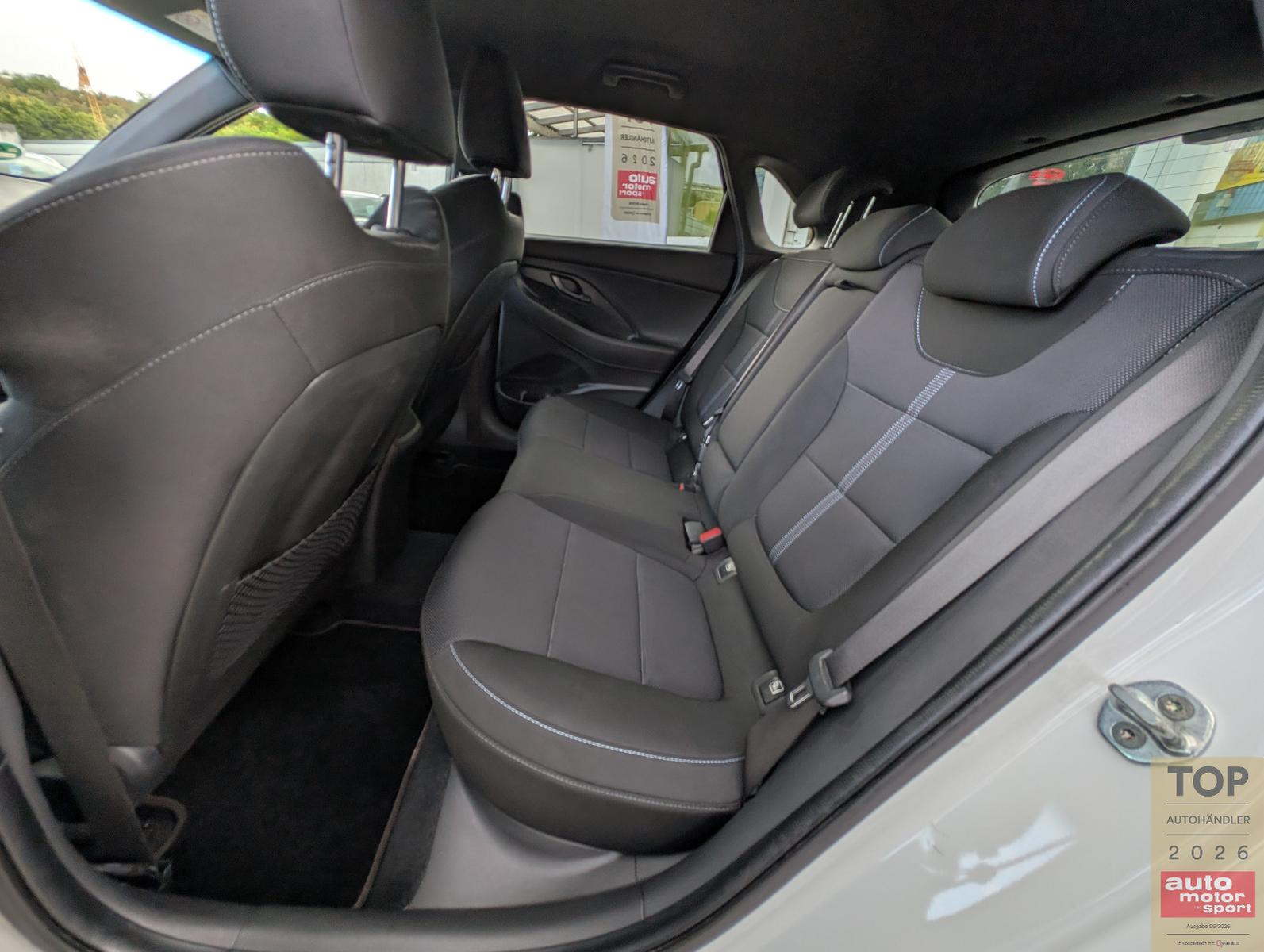 Hyundai i30 2.0 N-Performance*1.Hd*Auto*LED*RKam*CarPlay, миниатюра 12