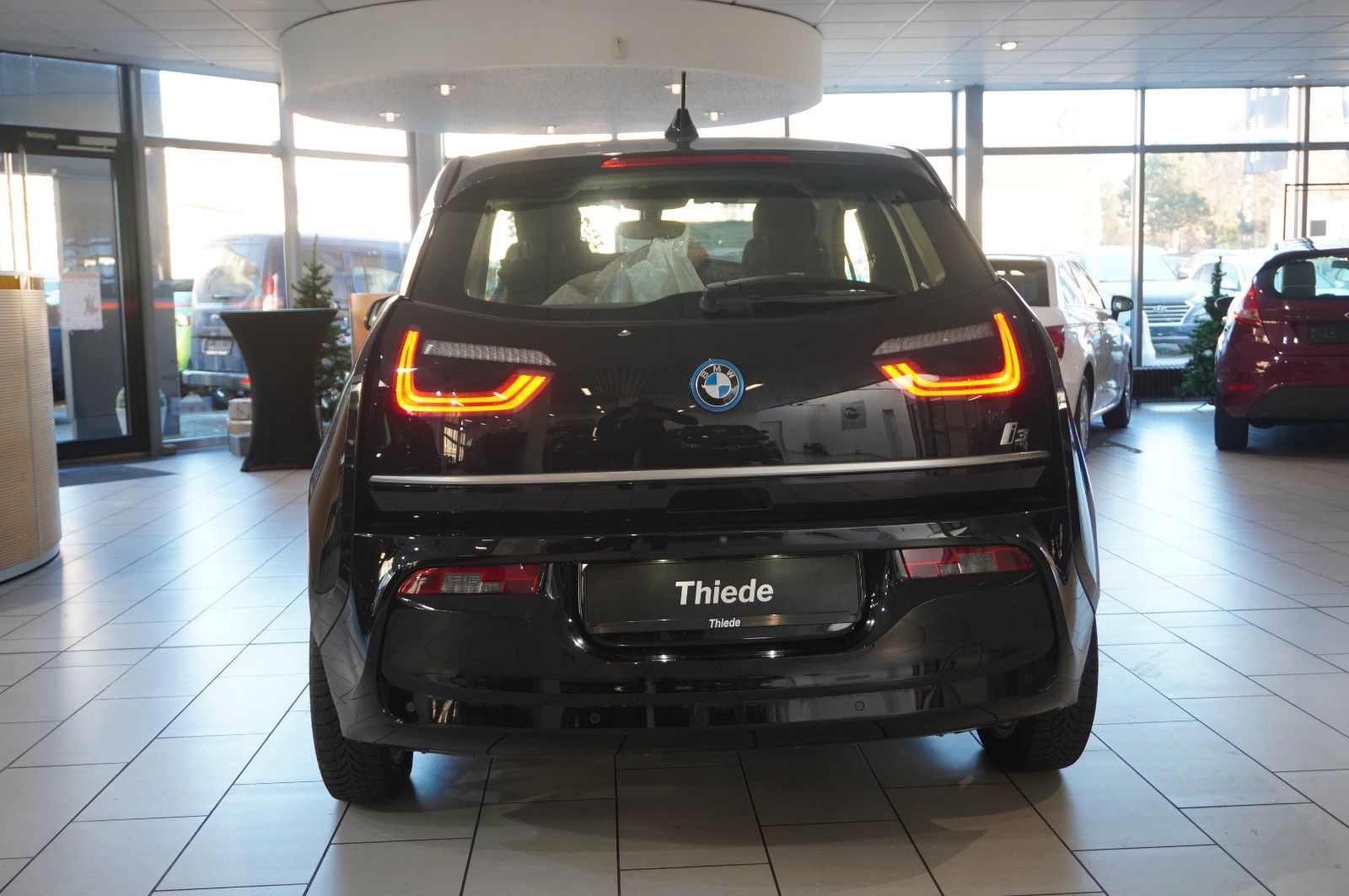 Fahrzeugabbildung BMW i3 120AH NAIVI/SPORT/WÄRMEP./LED/PDC/VIRT./SHZ