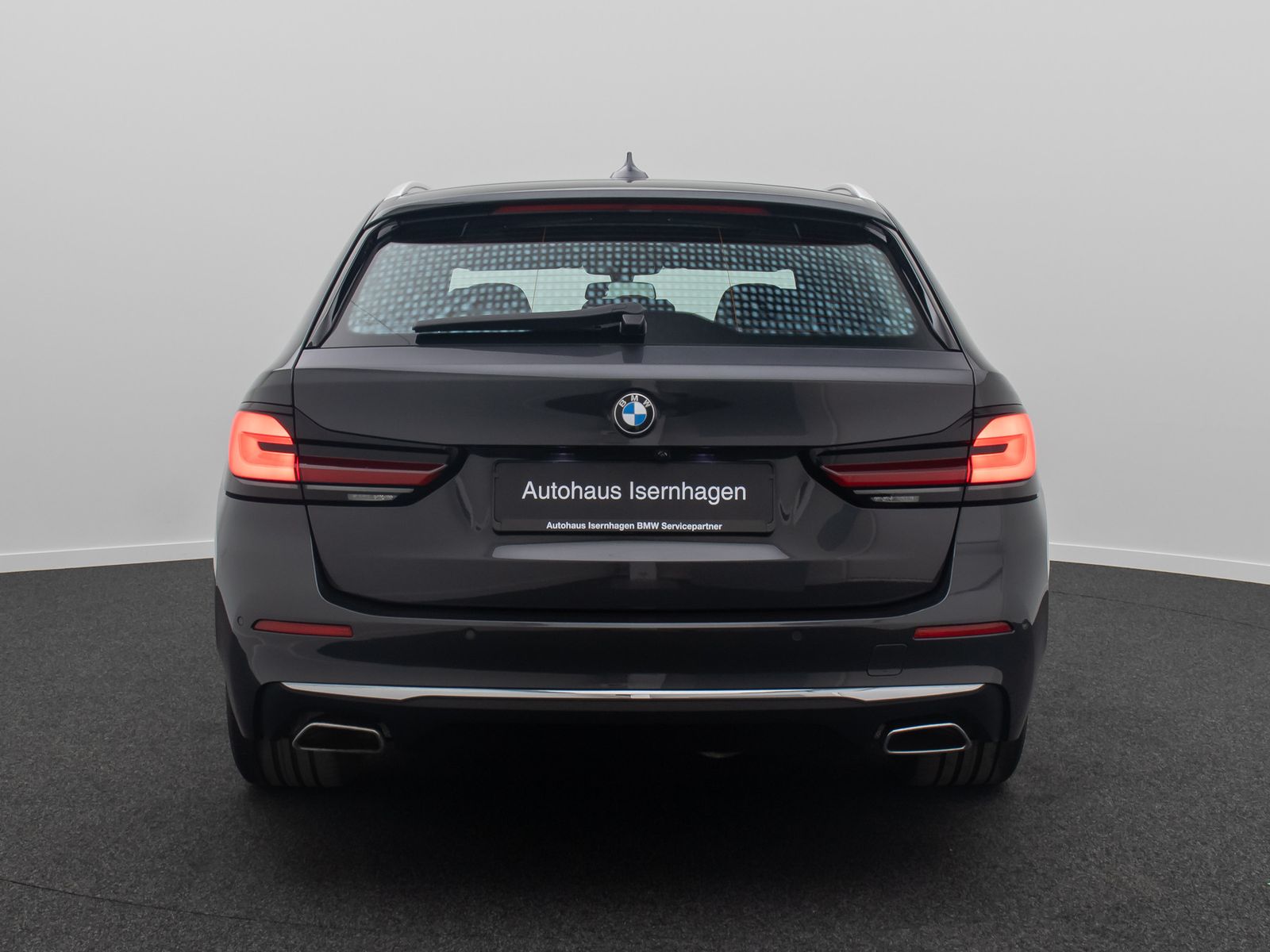 Fahrzeugabbildung BMW 540i xD LuxuryLine Panorama H/K DAB HUD Laser19"