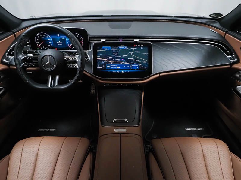Fahrzeugabbildung Mercedes-Benz E 200 AMG Distronic+ Totwi. LED SHZ Burm. Ambie.