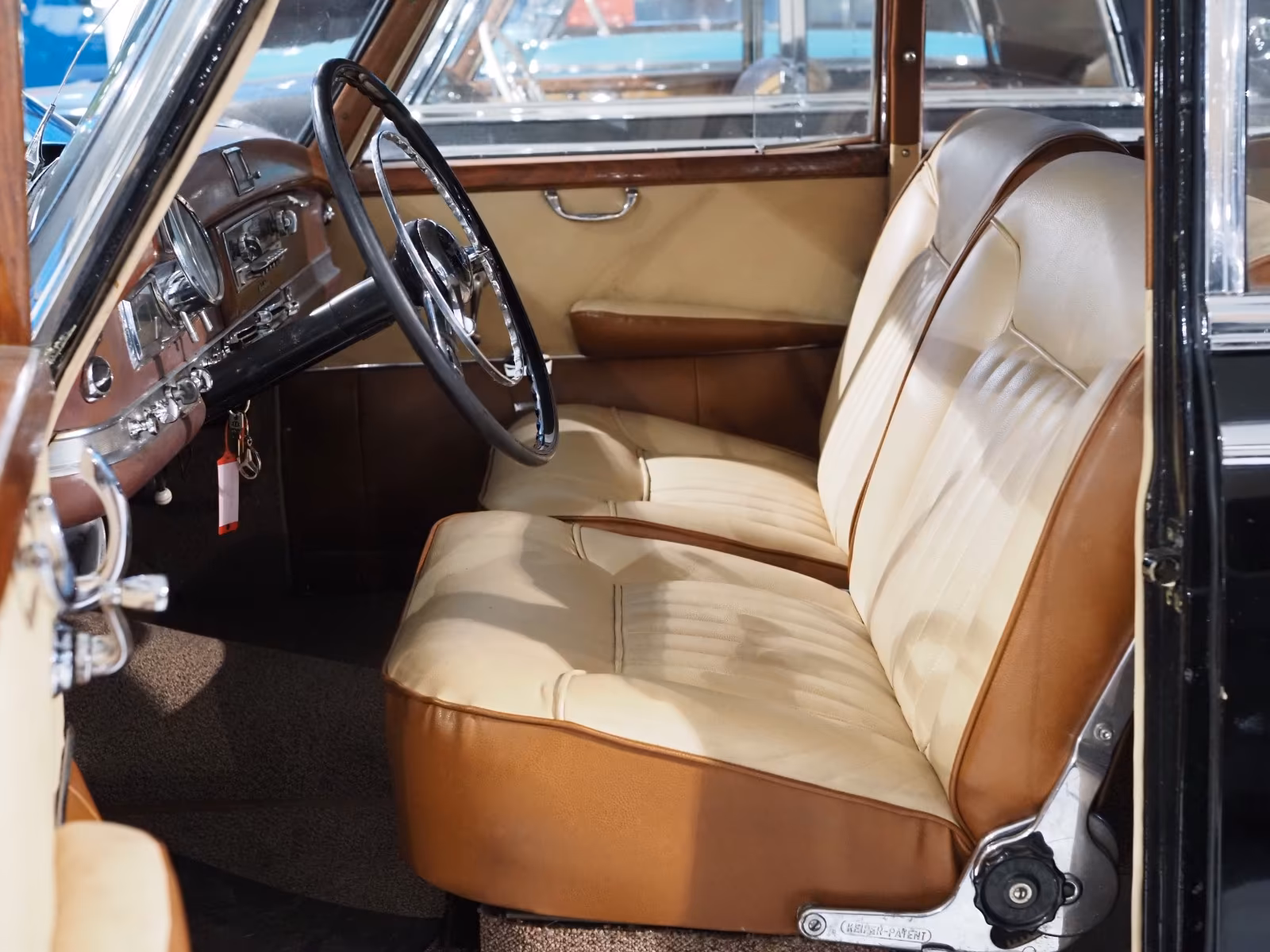 Mercedes-Benz 300 Adenauer