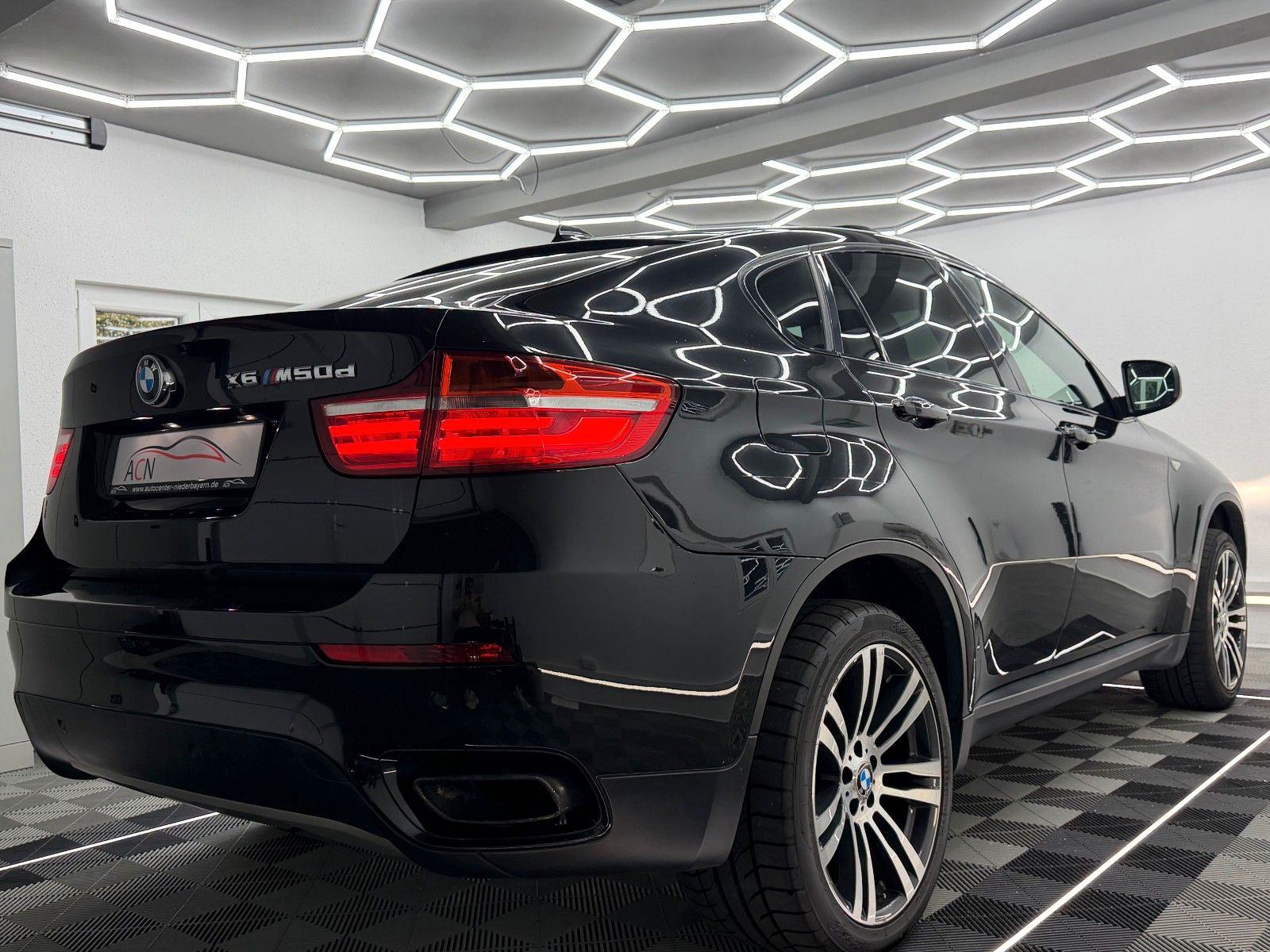 Fahrzeugabbildung BMW X6 M50 d/eGSD/AHK/HuD/SOFT CLOSE/STHZ/ACC