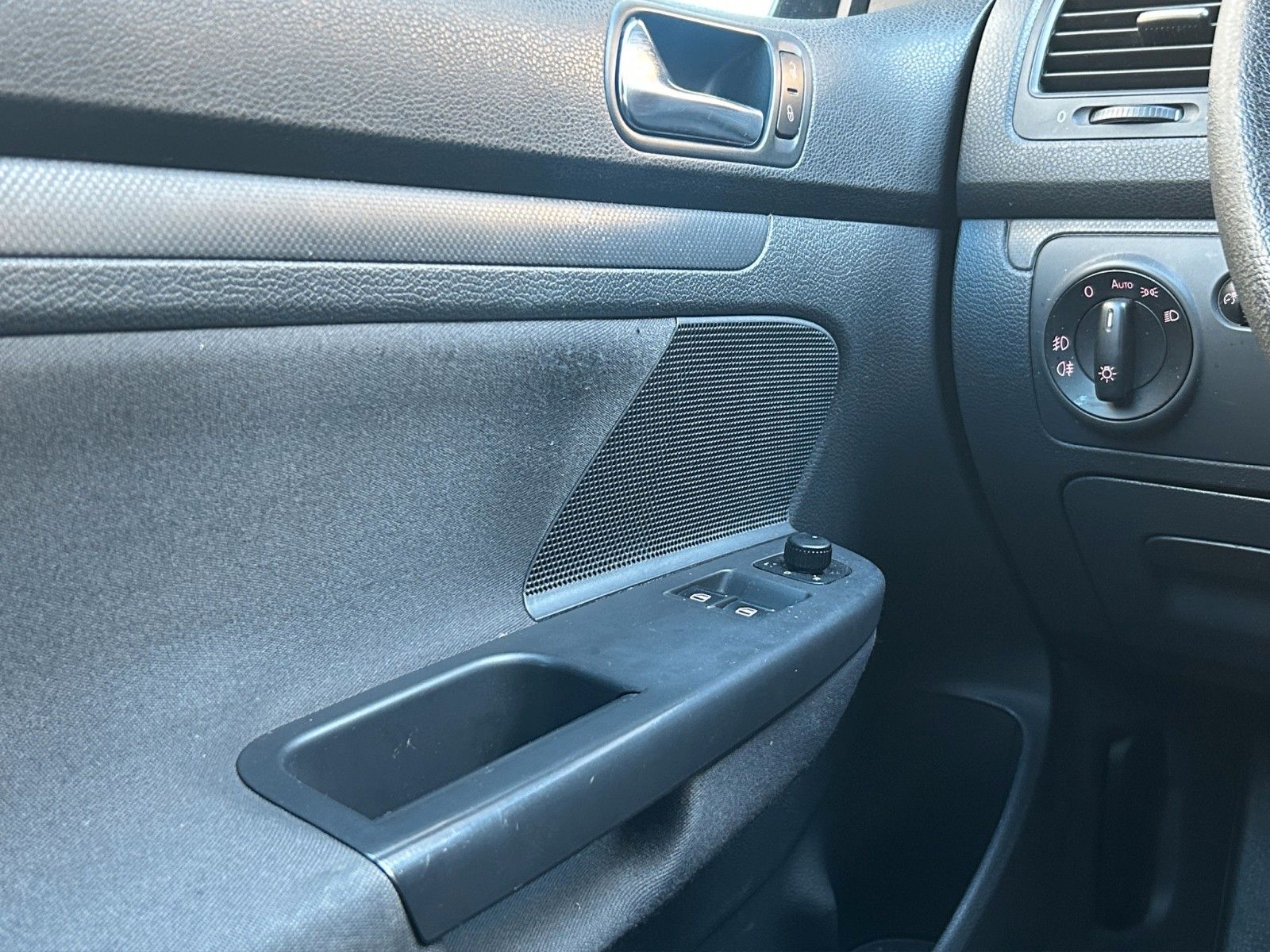 Fahrzeugabbildung Volkswagen Golf V Lim. Edition Klima/TÜV NEU/