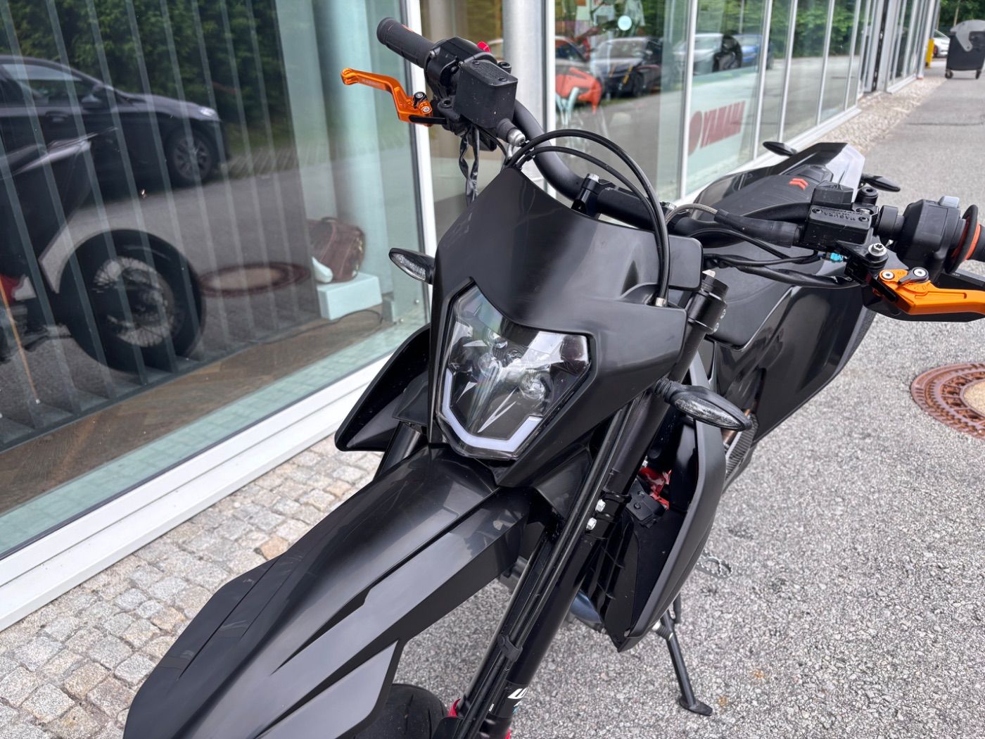 Fahrzeugabbildung KTM 690 SMC R, Sportauspuff, Lenkerendspiegel QS, LE