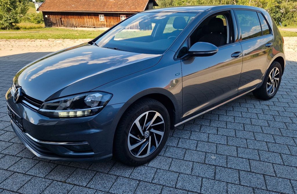 Image of Volkswagen Golf