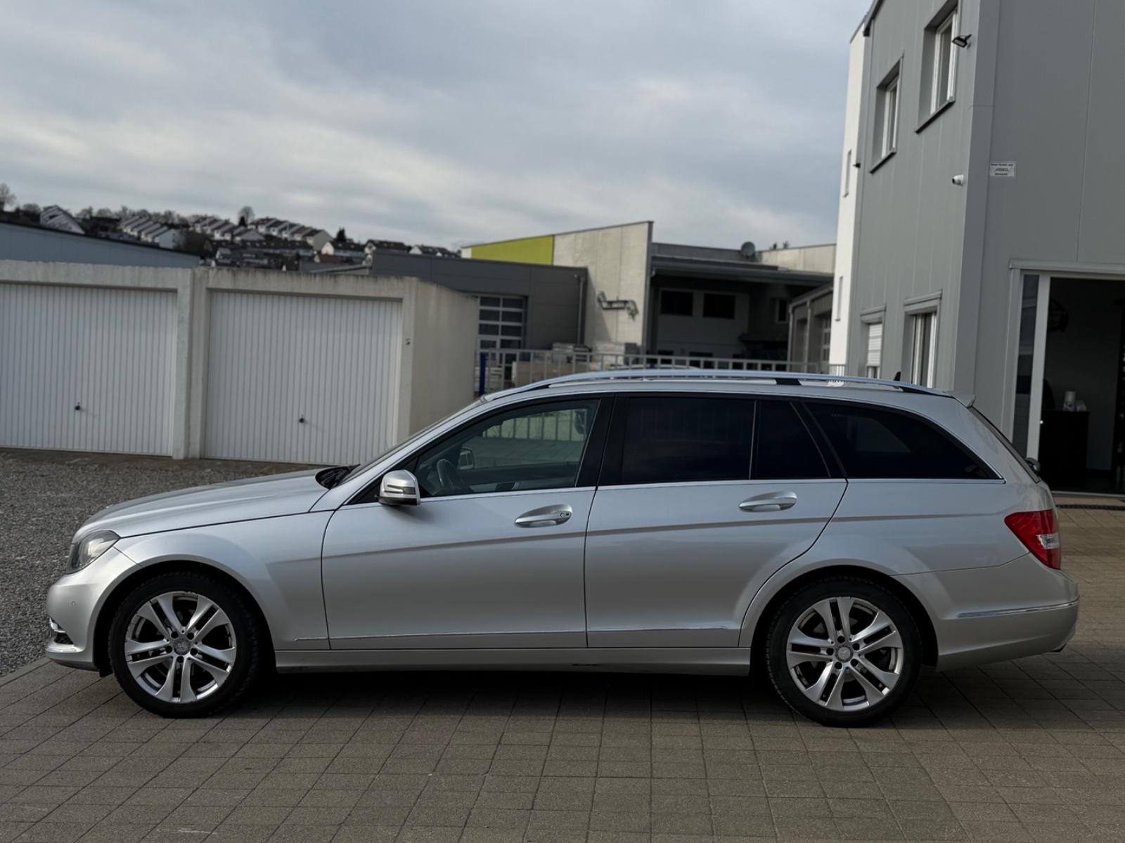 Mercedes-Benz C200CDI BlueEfficiency Avantgarde Navi Schiebed.