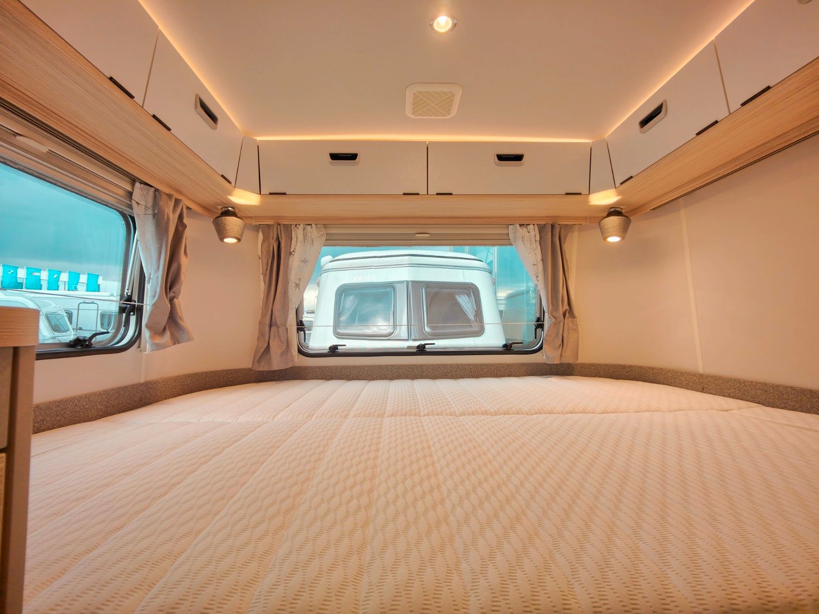 Fahrzeugabbildung HYMER / ERIBA / HYMERCAR Touring 550 Urban - SIE SPAREN 3.704€ !!! -