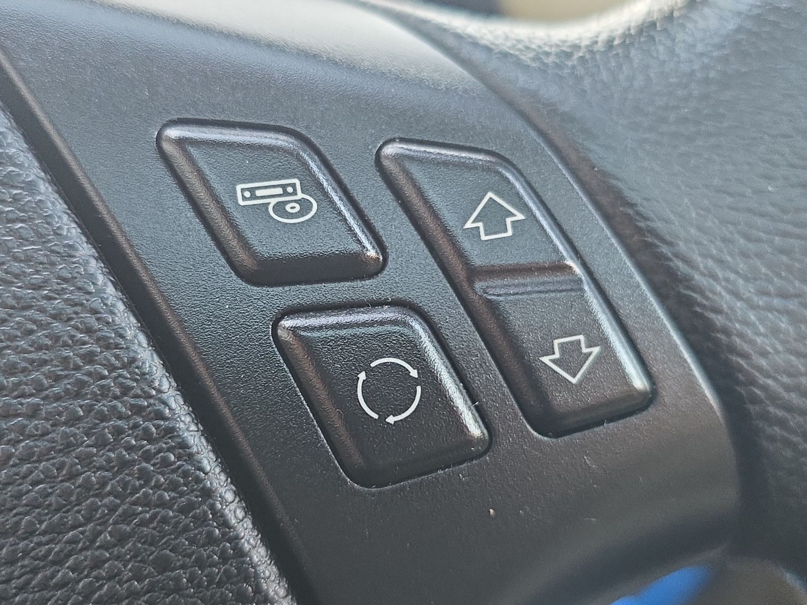 Fahrzeugabbildung BMW X1 25 d xDrive Automatik Leder Klima Navi PDC