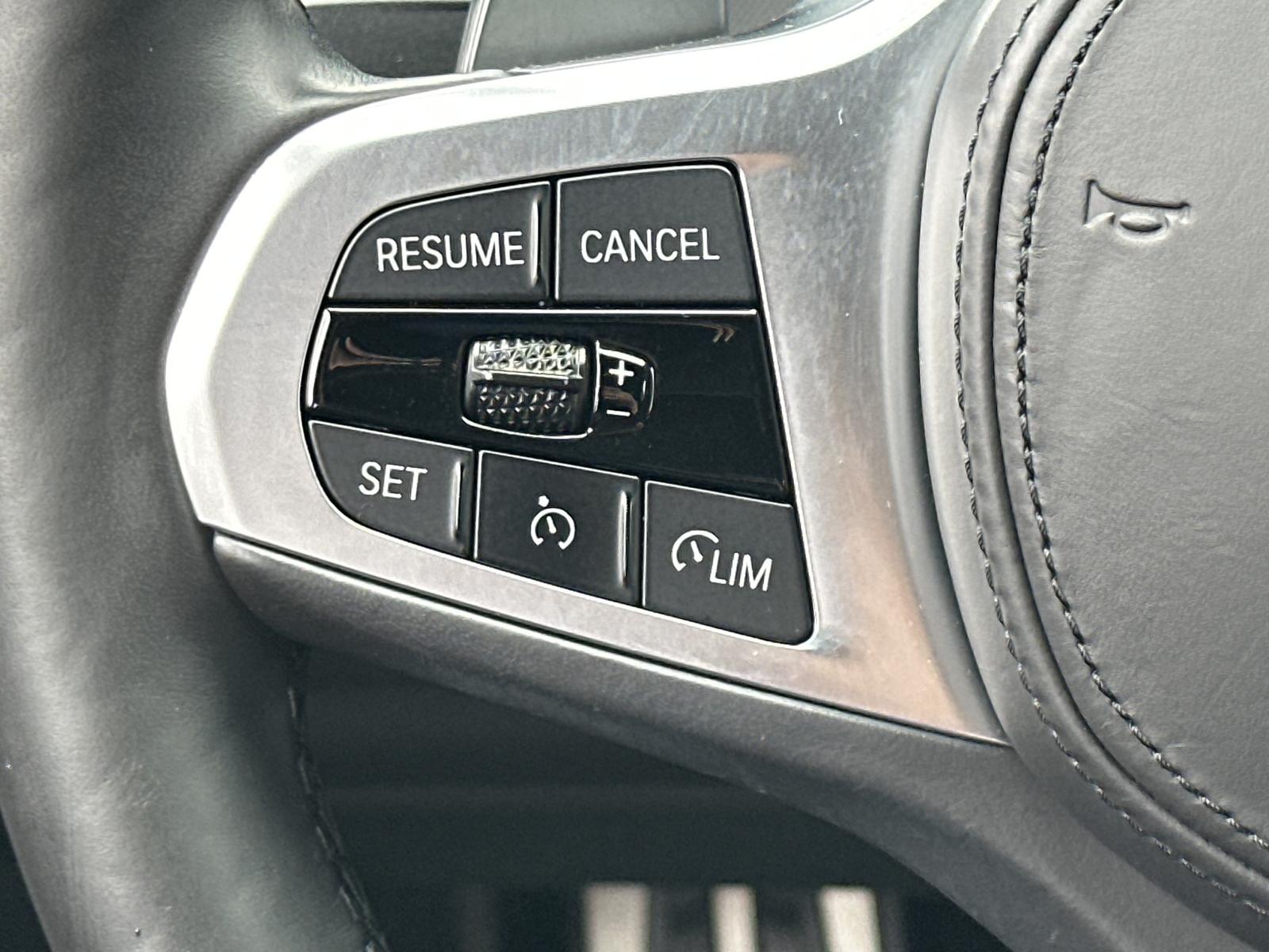 BMW 1 Series i M-Sport NAV+LED+AHK+V-COCKPIT+KEYLESS+19ZO, миниатюра 12
