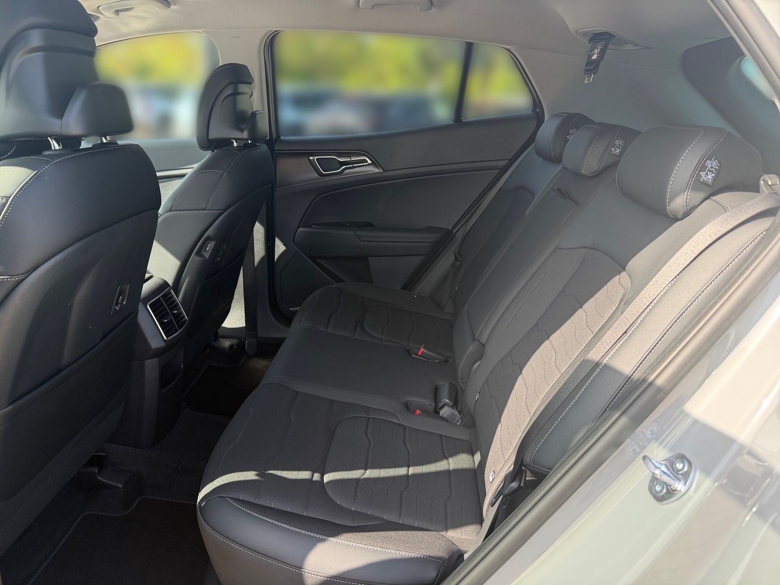 Fahrzeugabbildung Kia SPORTAGE 1.6T 2WD DCT Vision KOM Facelift