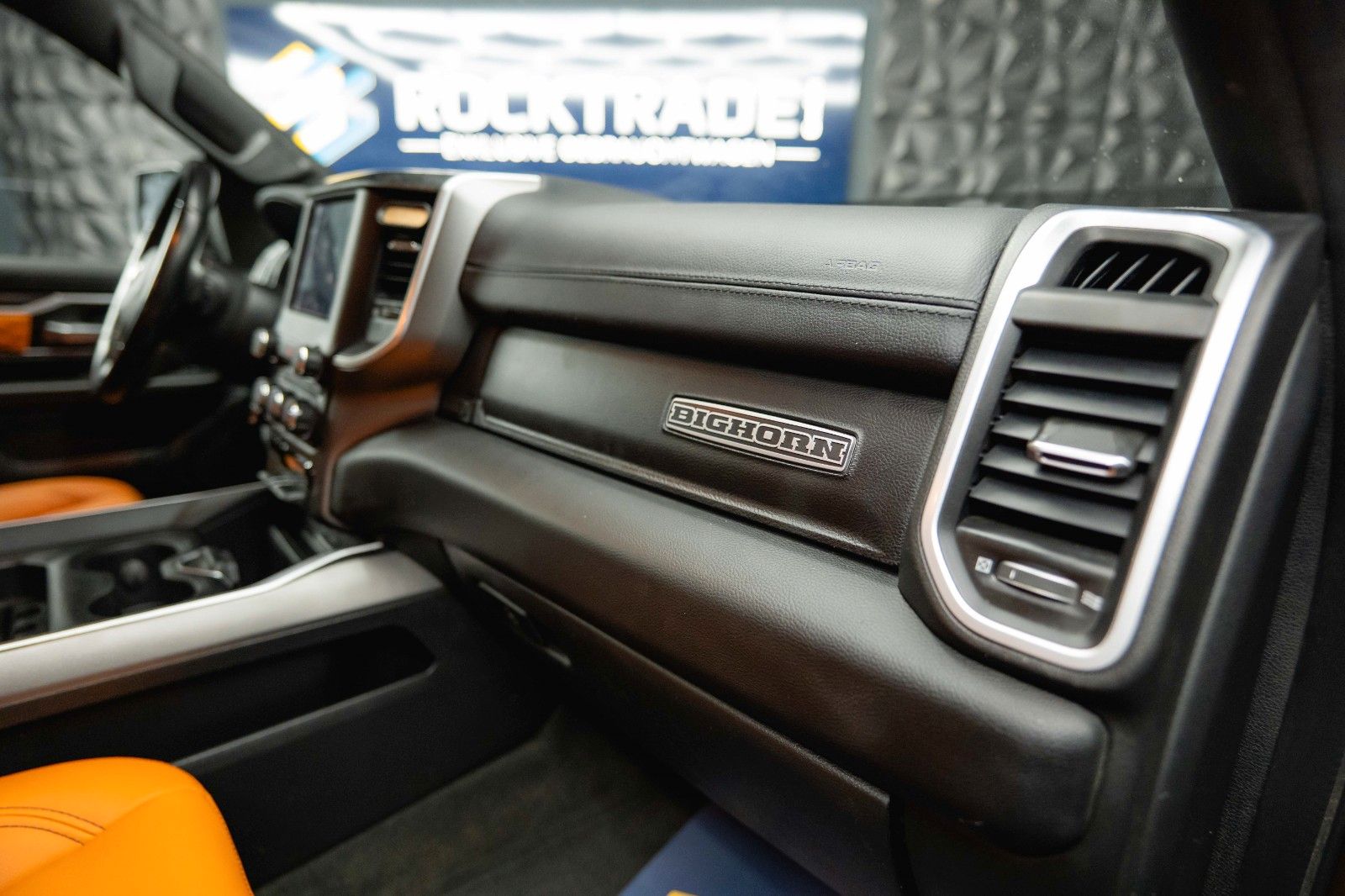 Fahrzeugabbildung Dodge RAM 5.7 V8 HEMI 4x4 COPPERHEAD Offroad LONGBED