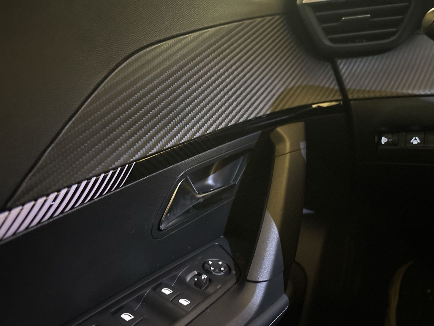 Peugeot 2008 - Bild 13