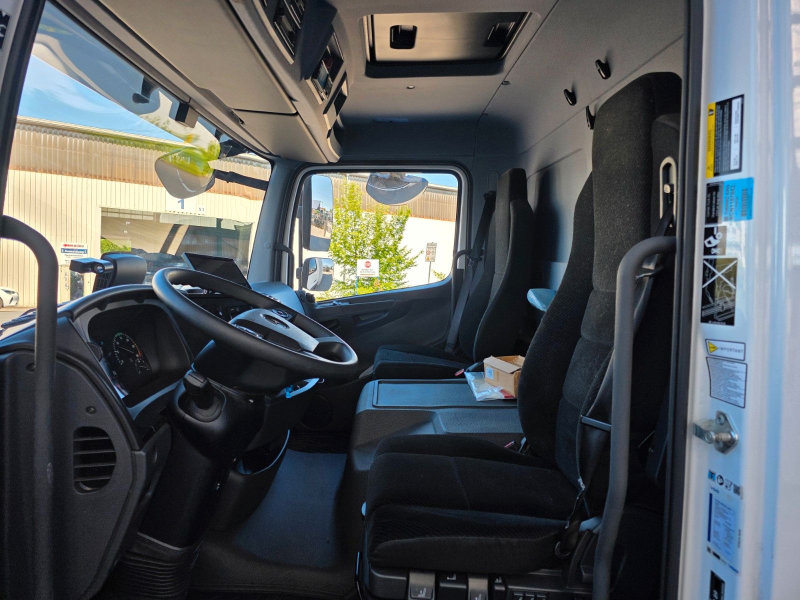 Fahrzeugabbildung Mercedes-Benz Atego 818 L ThermoKing V-600 Max LBW Klima