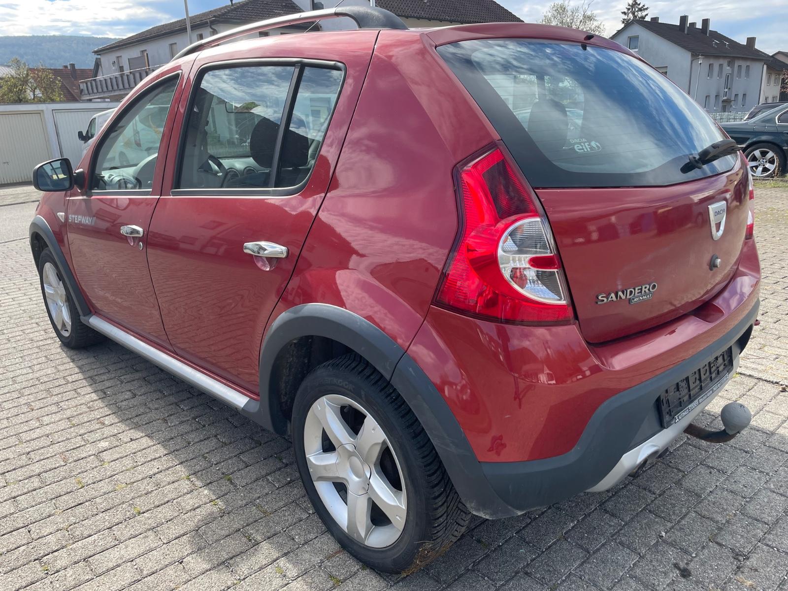Dacia Sandero 2010 — photo 7