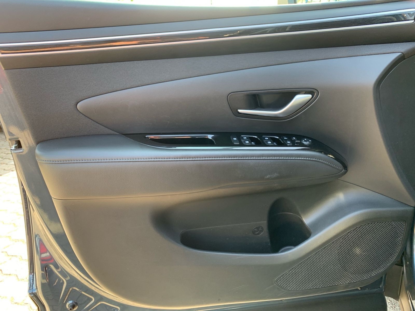Fahrzeugabbildung Hyundai TUCSON 1.6 T-GDI Trend Hybrid 4WD AssiPaket