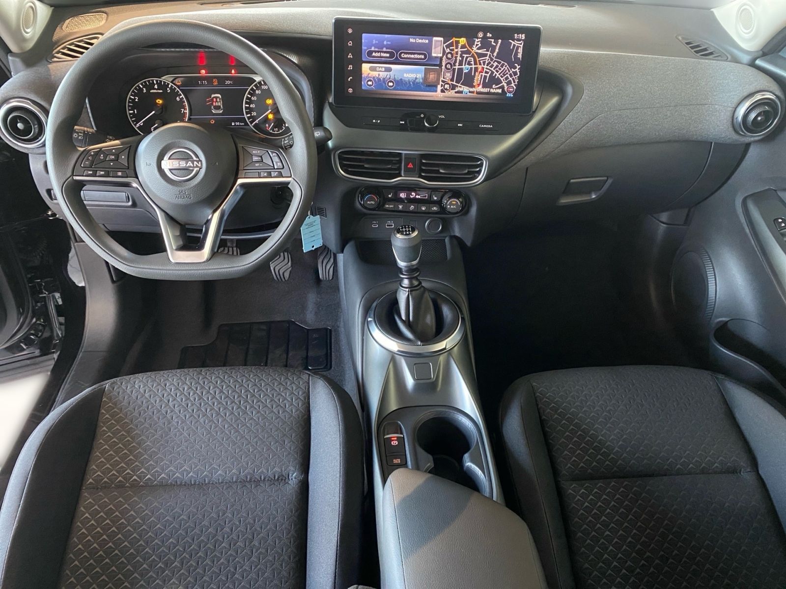 Fahrzeugabbildung Nissan JUKE 1.0 DIG-T 6MT ACENTA NC Komfort*LED*Sitzhzg