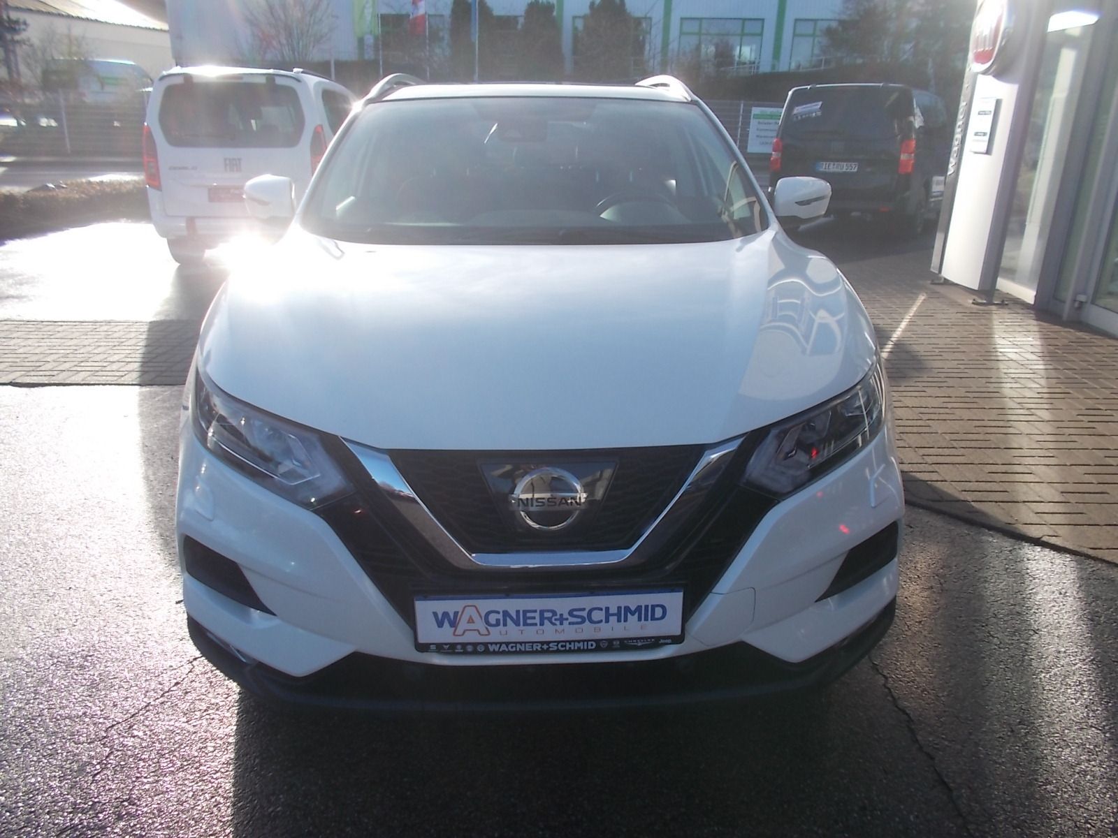 Fahrzeugabbildung Nissan Qashqai 1.2 DIG-T Acenta 4x2 Automatik