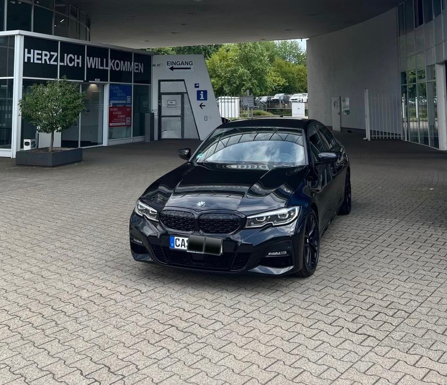 Image of BMW 320