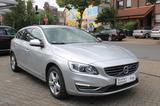 Volvo V60 2.0 T BIFUEL Kombi Momentum*AUTOMATIK*NAVI* - Volvo in Essen