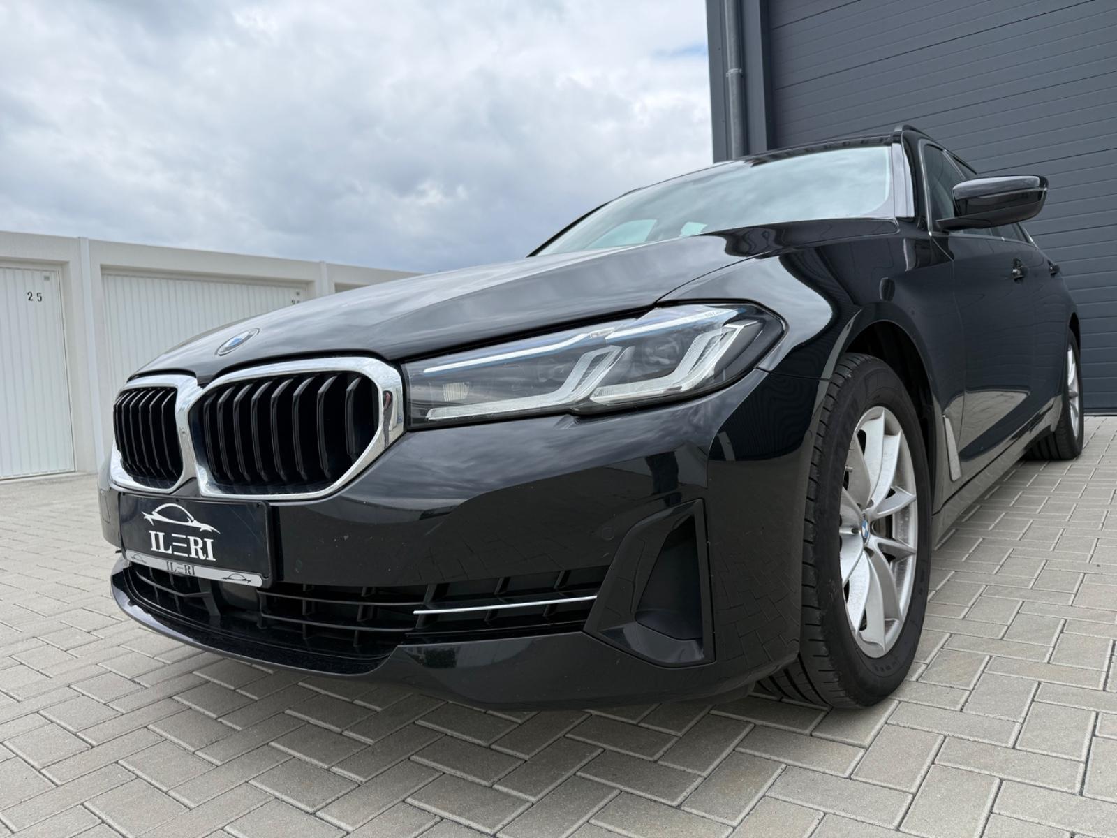 BMW 530 i Touring xDrive*AHK*PANORAMA*AMBIENTE*KAMER