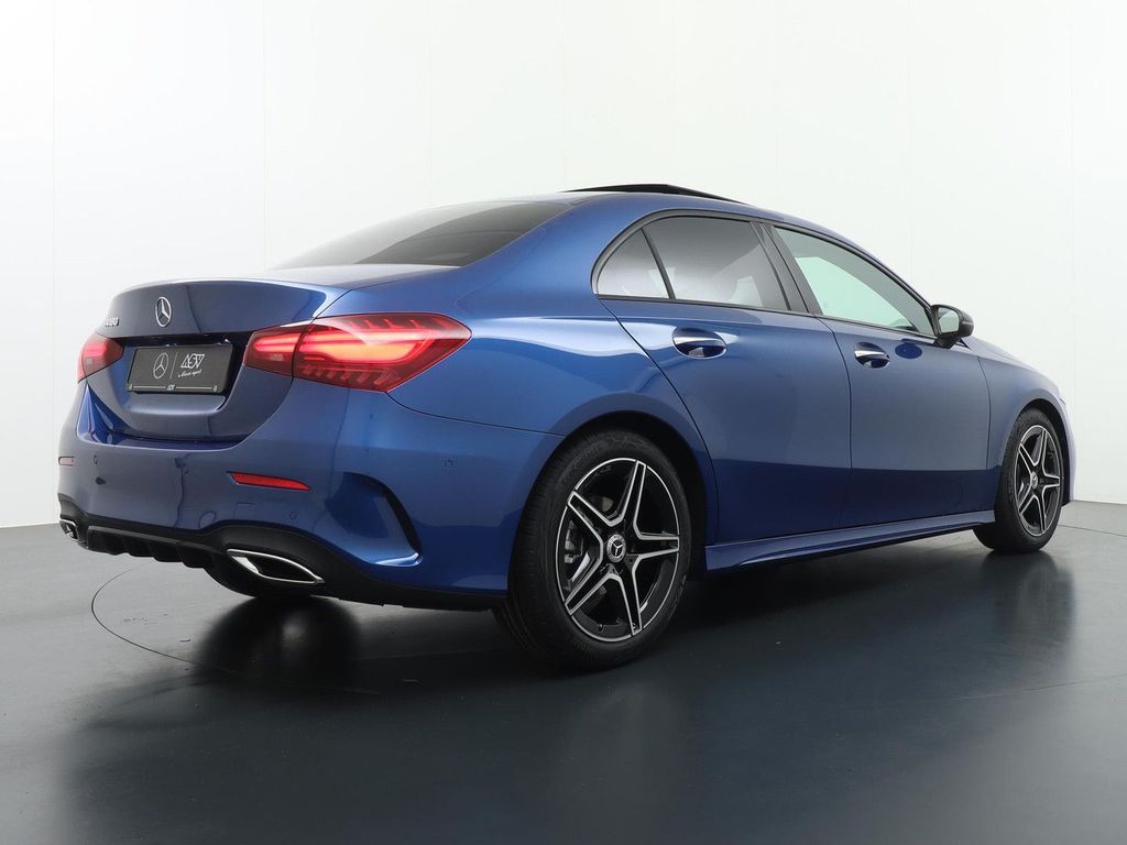 Mercedes-Benz A 180 Star Edition AMG Line | Panorama - Schiebe