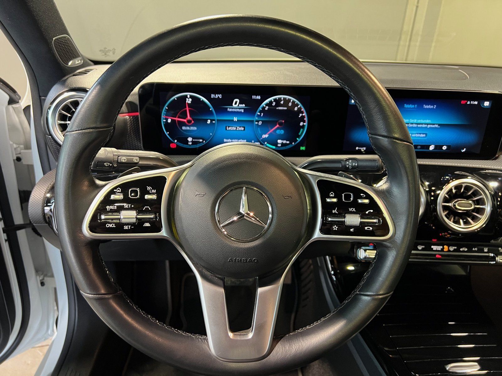 Mercedes-Benz A 250 e Progressive Night Distr. Sound Pano Kame foto 4