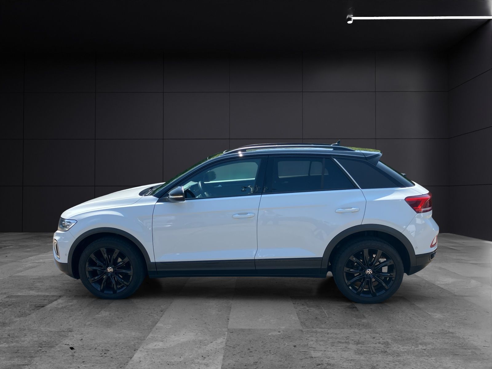 Fahrzeugabbildung Volkswagen T-Roc Style TDI LED+ ACC 18" SHZ RearView WeConn