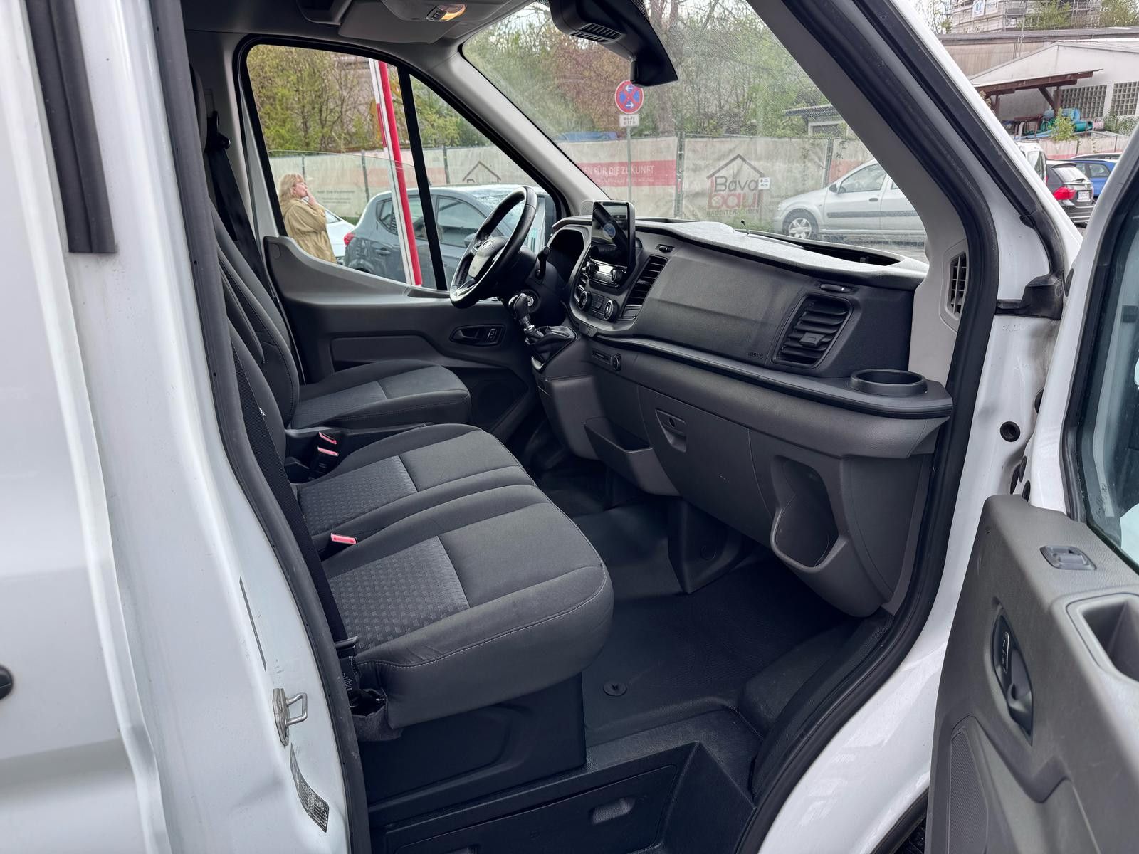 Fahrzeugabbildung Ford Transit 350  L2H2 4x4 Allrad *NAVI*KLIMA*SORTIMO
