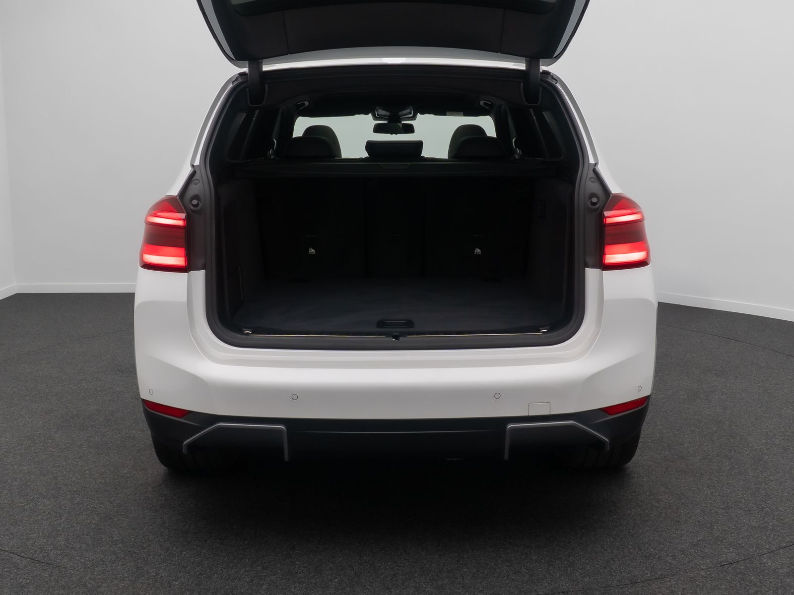 Fahrzeugabbildung BMW iX3 IMPRESSIVE AKH Alarm 360°HUD DAB Panoram 20"