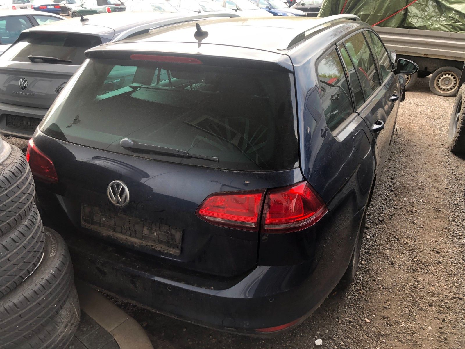 Fahrzeugabbildung Volkswagen Golf VII Variant Allstar Unfall Front