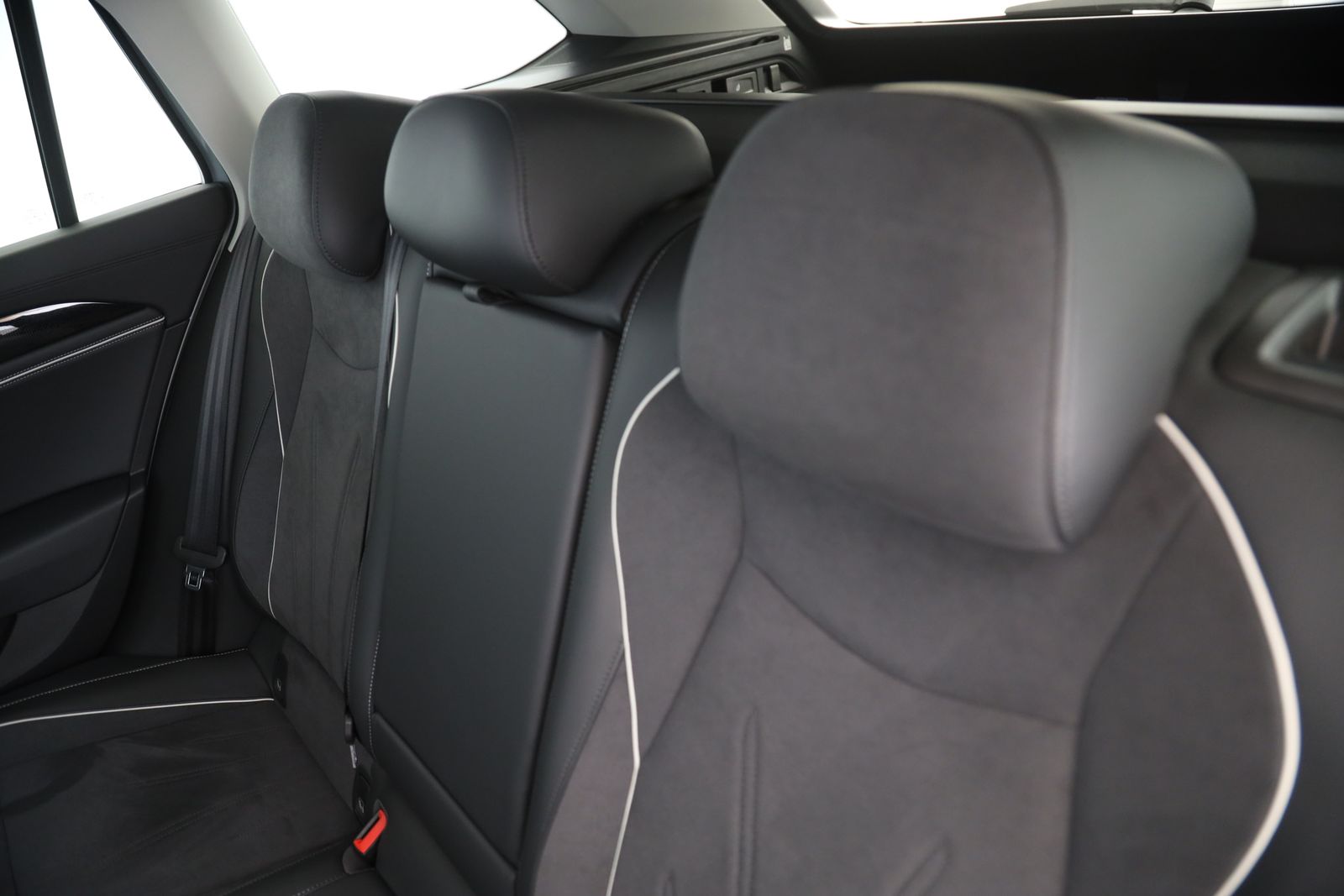 Volkswagen Passat Variant - Bild 10