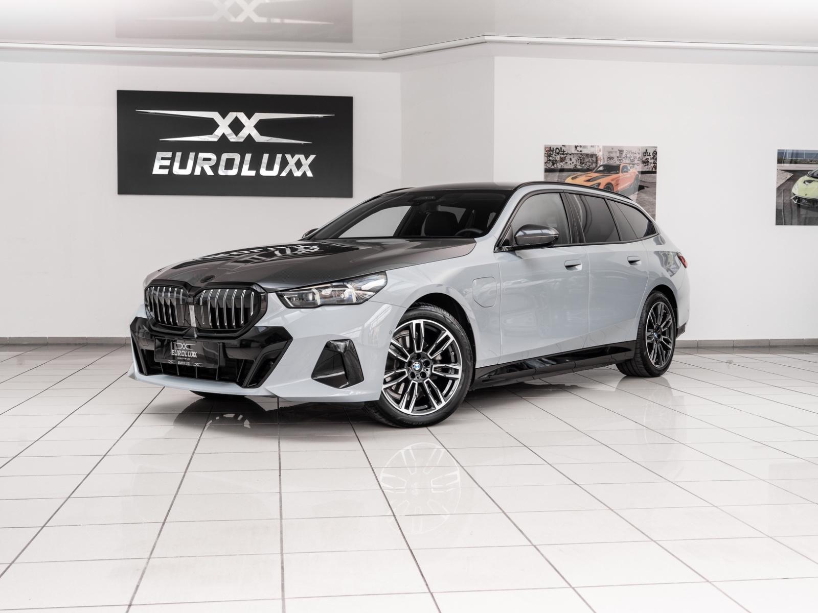 BMW 530 Touring 530e xDr M Sport/HUD/AHK/B&W/CARBON
