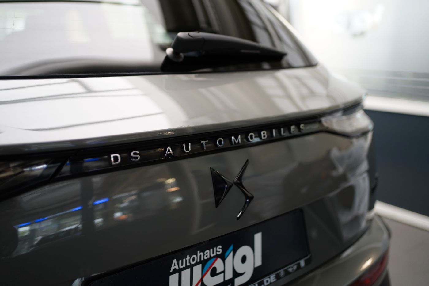Fahrzeugabbildung DS Automobiles DS7 BlueHDi 130 EAT8 Performance Line+ Focal Nav