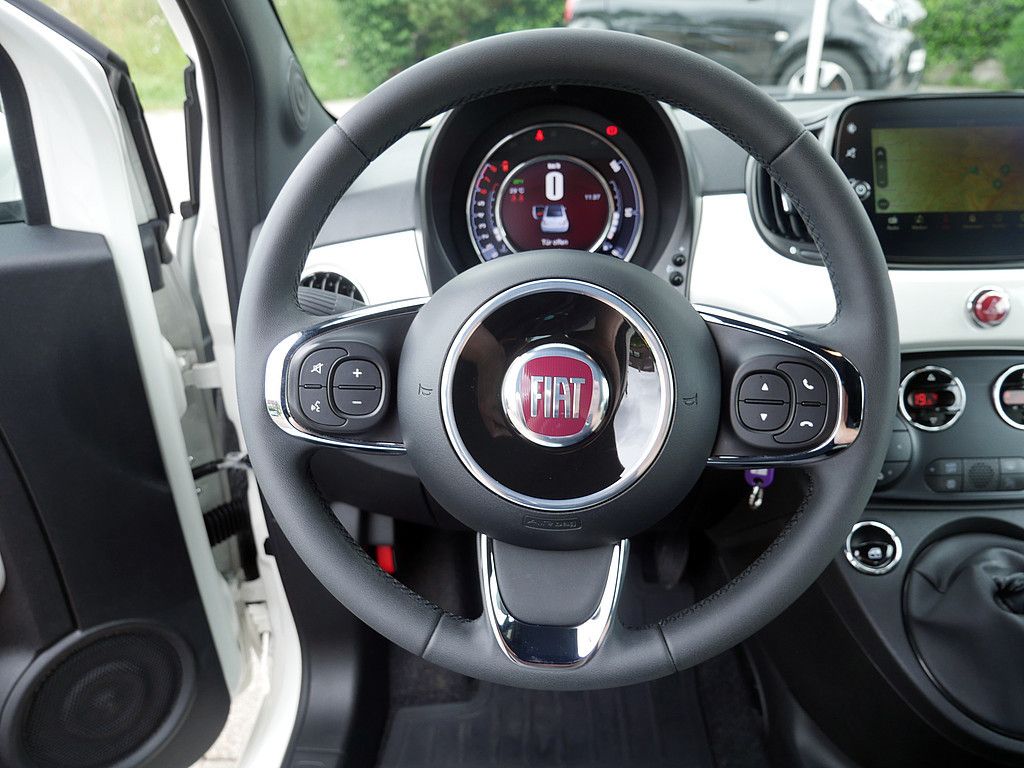 Fahrzeugabbildung Fiat 500 1.0 DolceVita KLIMAAUTOMATIK NAVI