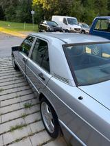 Mercedes-Benz 190E 1.8 H-Kennzeichen 06.2028  - Mercedes-Benz 190 mit Benzin-Antrieb: Limousine, Automatik