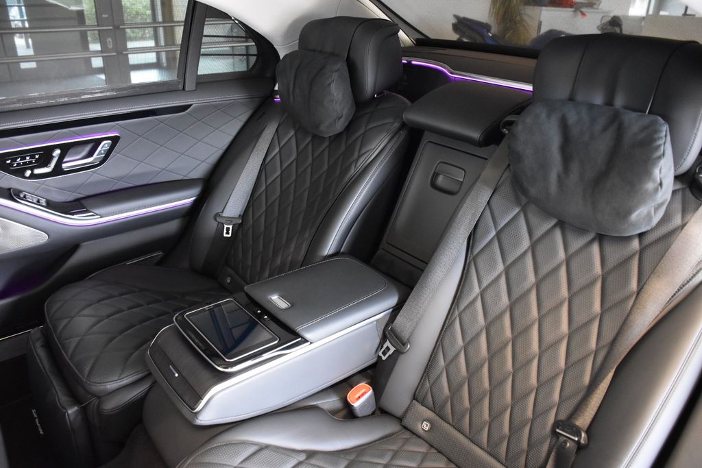 MERCEDES-BENZ S-Class 2022