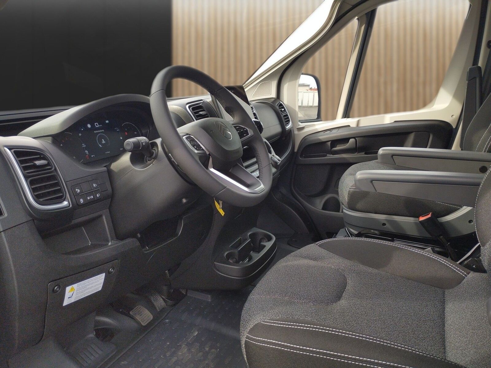 Fahrzeugabbildung Pössl Summit 600 L Citroen Lithium, Solar