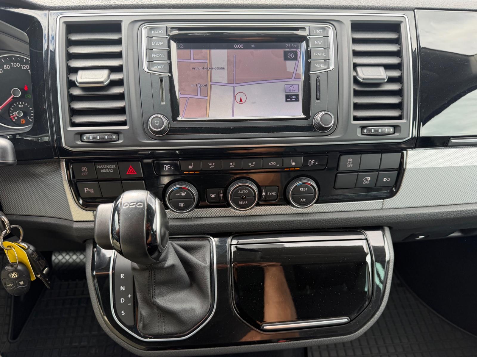 Volkswagen T6 Caravelle L 2.0 TDI 4M*DSG*LEDER*STHZ*8SITZ