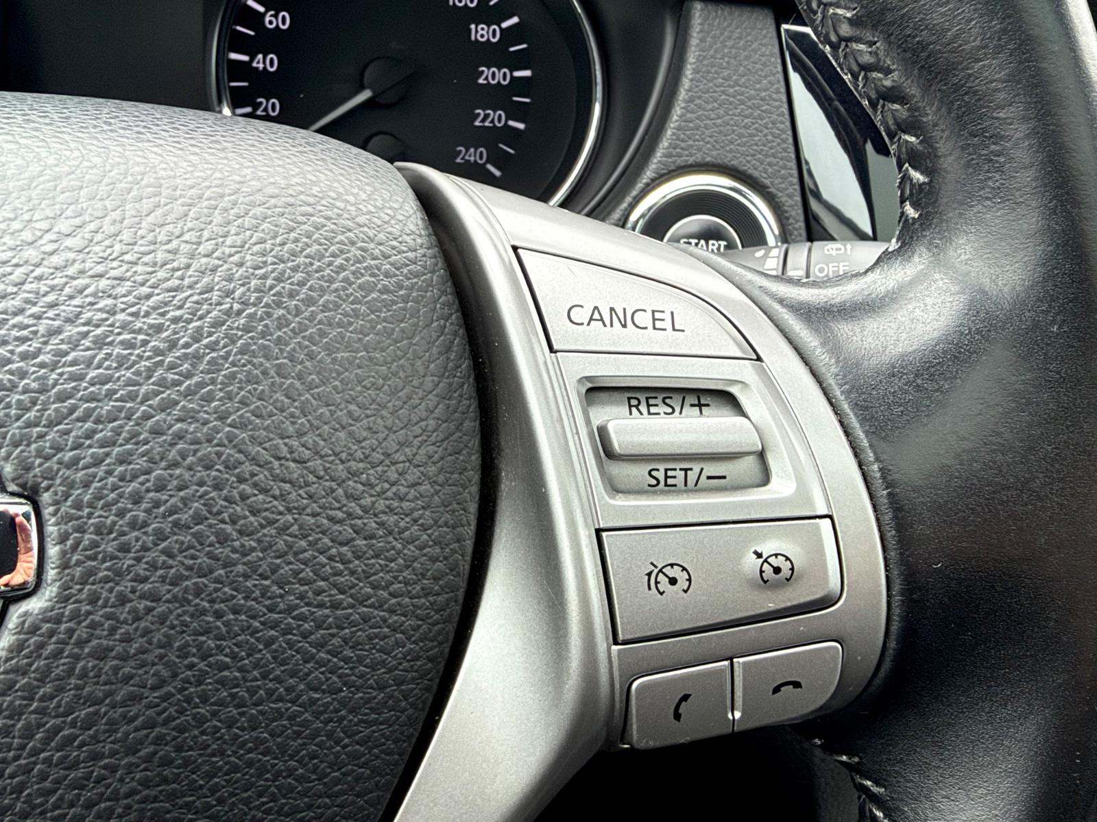Nissan Qashqai 1.6 dCi PANO/NAVI/AHK/360°CAM/GARANTIE/