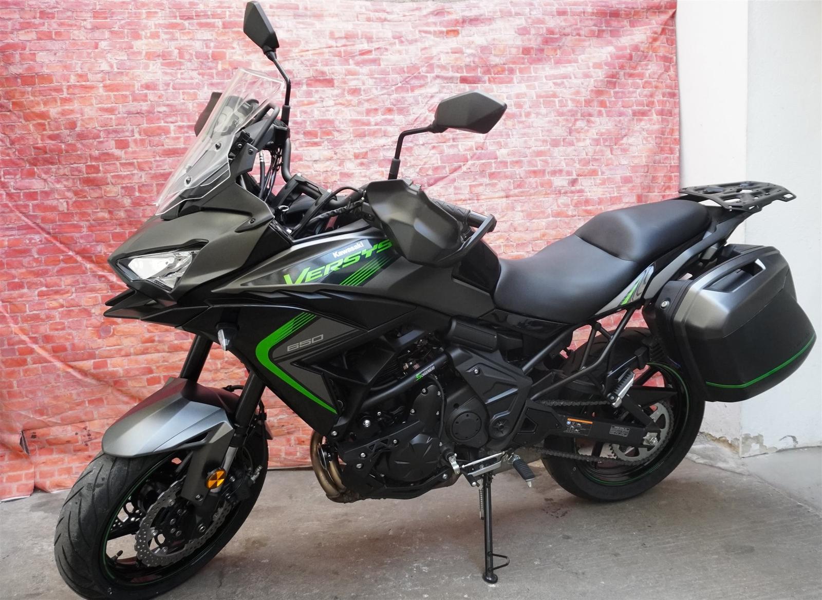 Kawasaki Versys 650 Tourer mit Koffer