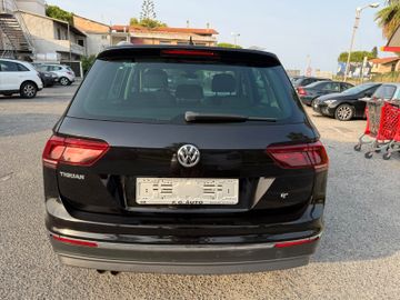 Volkswagen Tiguan - 11